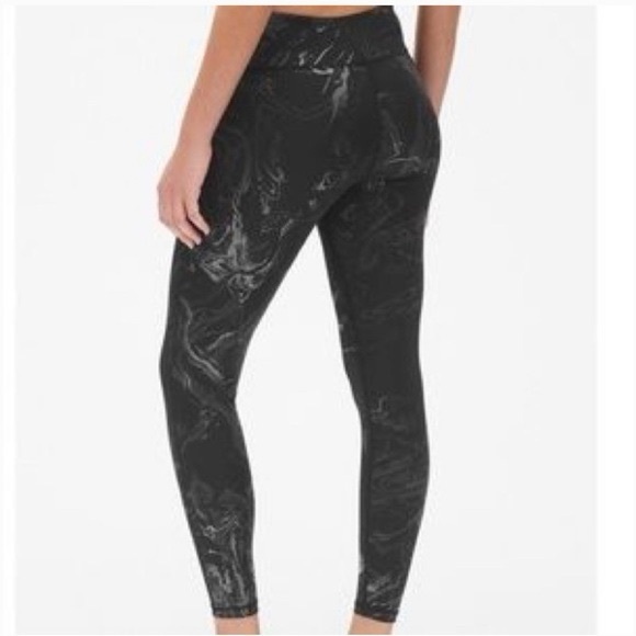 GapFit Teen Leggings Blackout B-Waist Marble True Black. Size 12. NEW WITH TAGS - Picture 2 of 16